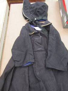lot 99 image: Vintage baby sleigh coat with matching bonnet hat, Navy blue in color great condition-