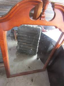lot 154 image: 4933 brown wood dresser mirror, no cracks good condition� (MIRROR ONLY)