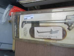 lot 187 image: Central pneumatic 4ft siphon hose