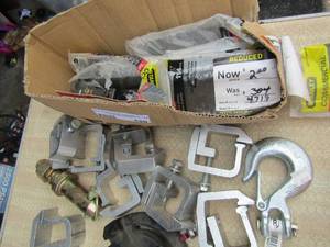 lot 190 image: Large brackets clamps- Stanley commercial 4 12 door hinges qty 8
