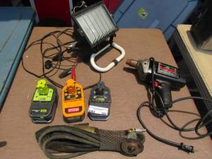 lot 193 image: work shop light, craftsman 38 drill, 3 ryobi batteries no charger no tool, air nozzle saw with hose