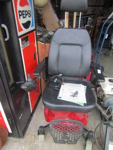 lot 13 image: Shop rider power sport scooter chair comes with paperwork and charger, was turned on in pic needs charged�...