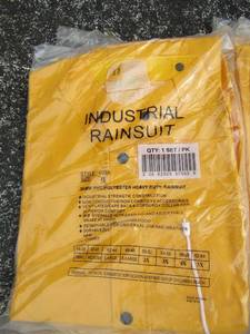lot 191 image: Large lot of rain jackets and pants sets all large in size qty 5