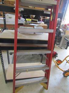 lot 5 image: Werner 8 ft. ladder