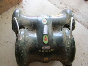 lot 10 image: lawn bott spyder used doesnt have charger