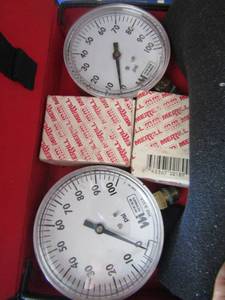 lot 75 image: craftsman Weiss pressure gauges in case qty 2