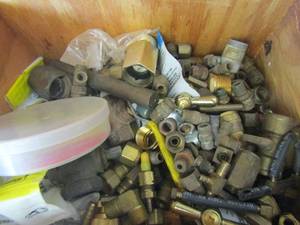 lot 84 image: brass fittings and connecters