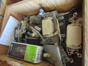 lot 88 image: lot of electric switches