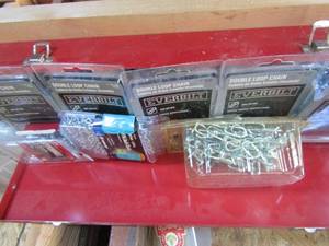 lot 119 image: red tool box with Everbuilt double loop chains