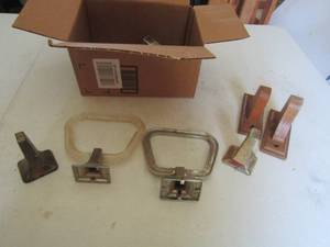 lot 172 image: Used towel bars, toilet paper roll holders
