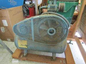 lot 37 image: POWERS CONTROL - QUINCY Air Compressor