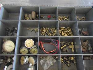lot 188 image: large lot of brass connecters, various gauges