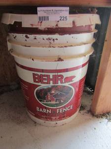 lot 225 image: Behr barn n fence paint red used