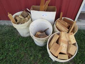 lot 232 image: 4 buckets of various cut pieces of wood and 1 box of cut wood