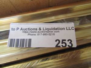 lot 253 image: gold frame pieces new