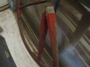 lot 271 image: wagon wheel frame metal 40 OR 42