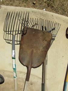 lot 288 image: lawn tools shovels racks pitch forks
