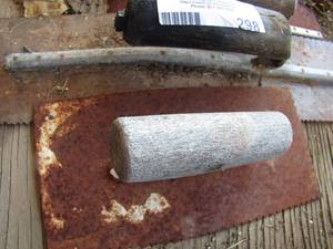 lot 298 image: trowels, paint roller