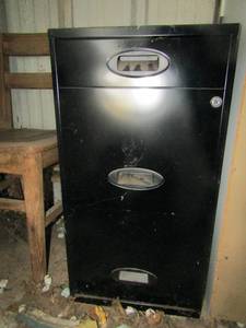 lot 335 image: 3 drawer filing cabinet