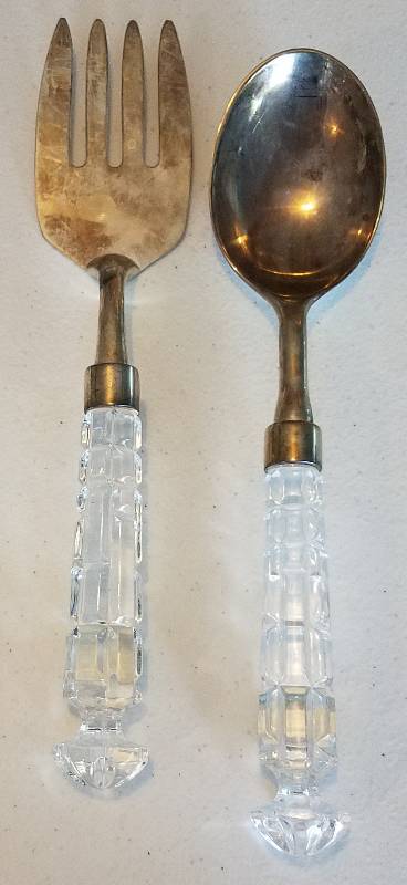 lot 37 image: SERVING SET (SILVER PLATED WITH SHANNON CRYSTAL HANDLES)