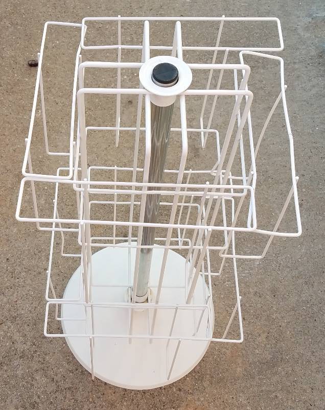 lot 73 image: TABLE TOP MAGAZINE  PAPER RACK
