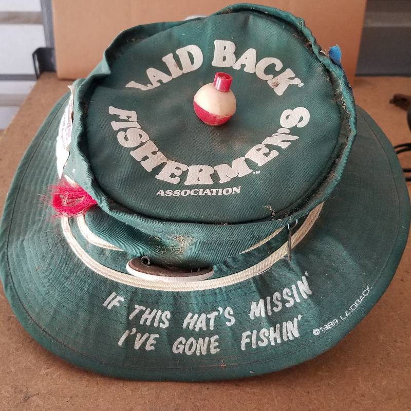 lot 105 image: VINTAGE 1989 LAID BACK FISHERMANS HAT