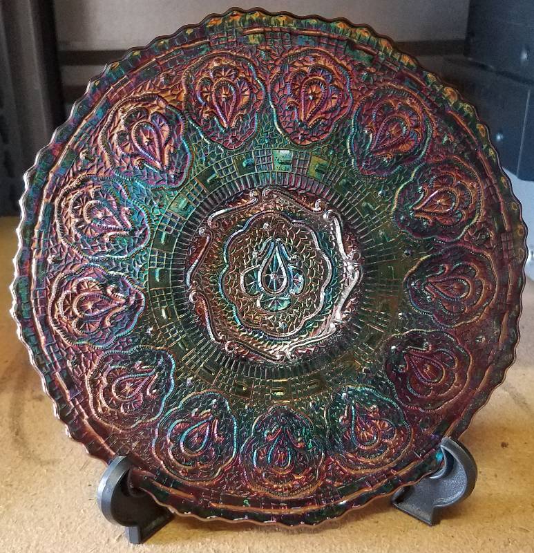lot 51 image: VINTAGE FENTON PLATTER