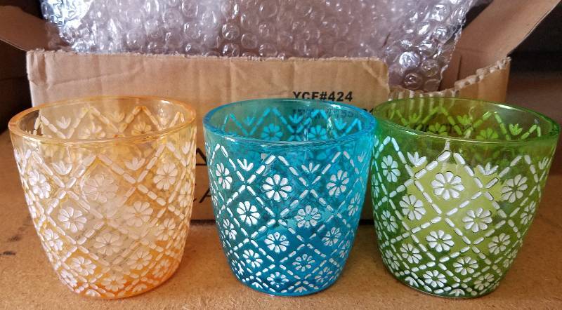 lot 52 image: NEW YANKEE CANDLE VOTIVE HOLDERS