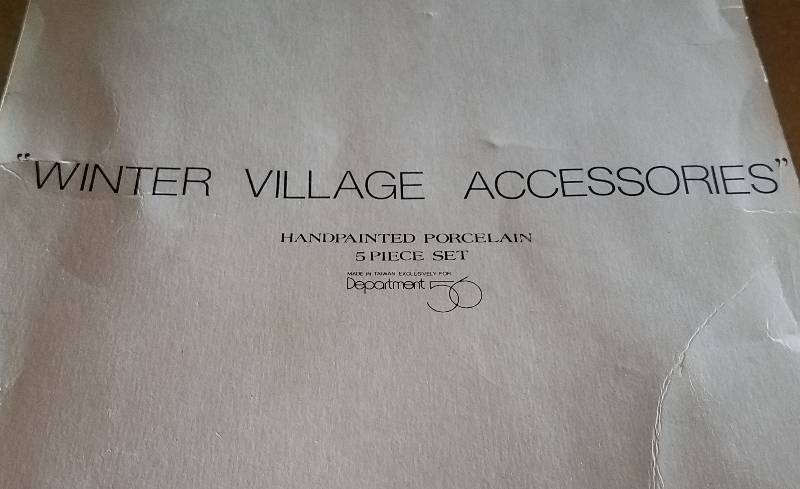 lot 90 image: WINTER VILLAGE ACCESSORIES BY DEPT. 56