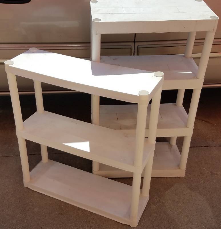 lot 156 image: PLASTIC SHELVING
