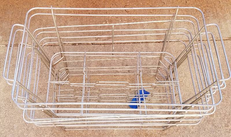 lot 157 image: CHAFING SERVING TRAY HOLDERS