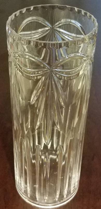 lot 165 image: CRYSTAL HURRICANE-STYLE CANDLE COVER