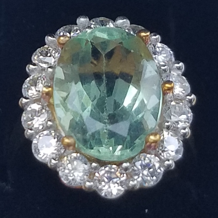 lot 168 image: NEW FASHION RING