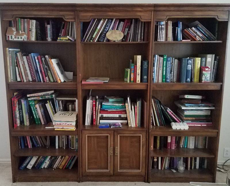 lot 173 image: 3-SECTION HOMEOFFICEWORK LIBRARY (SHELVES)