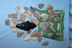 lot 151 image: Large Amounts of Arrowheads