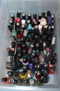 lot 152 image: Very Generous Quantity of Nail Polish - Various Brands