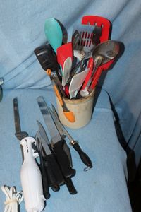 lot 189 image: Kitchen Knives, Kitchen Utensils and an Electric Knife