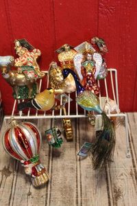 lot 202 image: Delicate Old World Christmas Decorations