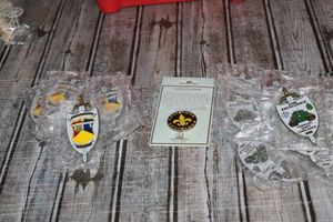 lot 220 image: Metal Badges