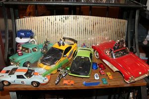 lot 225 image: Vintage Diecast Cars - Large and Small