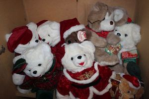 lot 129 image: Selection of Christmas Stuffed Bears