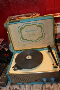 lot 127 image: Vintage Masterworks Phonograph