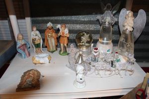 lot 298 image: Variety of Christmas Decorations...See photos