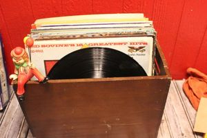lot 251 image: Selection of Vintage LP Albums..Great Variety of Artists ... and a clown to help pick the music