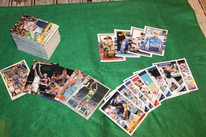 lot 289 image: Large Amount of 2018 Topps Baseball Cards and a Variety of other Trading Cards.. See Photos