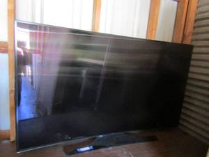 lot 1 image: Samsung 2k curved screen HD, Model# UN65HU72007F, 65 television
