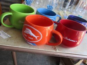 lot 21 image: 5 Tommy Bahamas coffee cups est.1993 all different colors (BW 1)