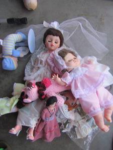 lot 130 image: Lot of porcelain and fabric Dolls