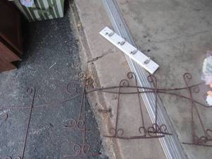 lot 131 image: Wall plate hangers qty 2