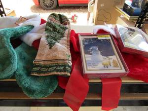 lot 160 image: Christmas cards and stockings (ST)